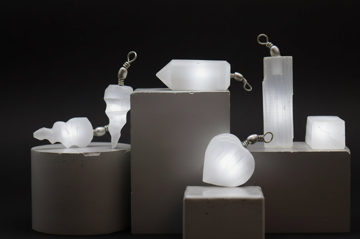 Pendentif en sélénite, artisanat du Maroc